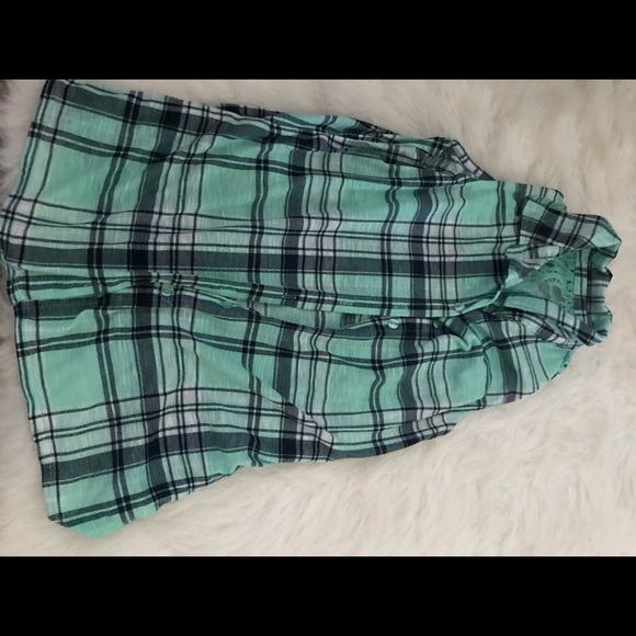 Plaid shirts bundle - Picture 3 of 8